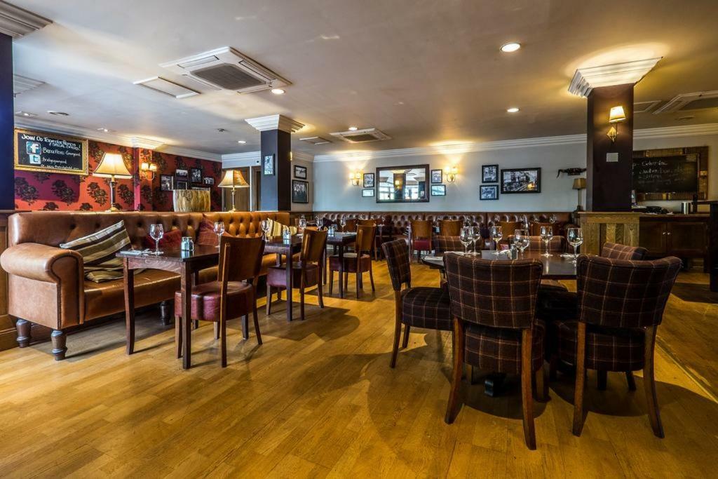 Bridge Hotel Greenford  Exterior foto